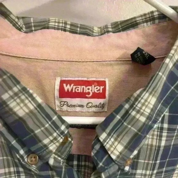 Wrangler, long sleeve, button-down three XL men's plaid western shirt - Picture 2 of 5